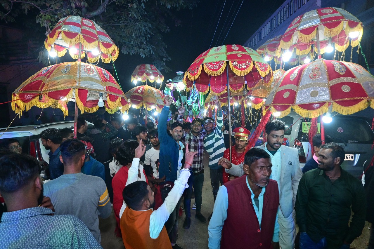 Romantic Wedding Couple